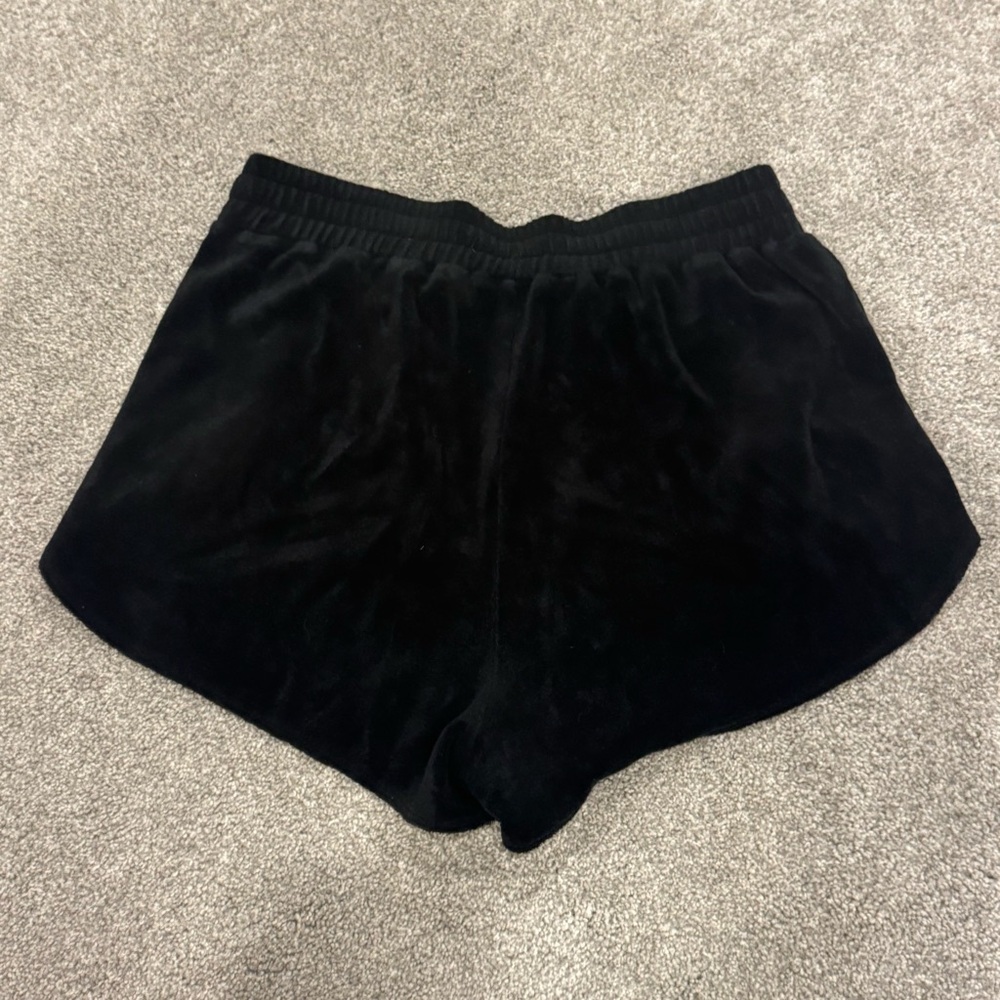 Alo sold out black terry cloth shorts size small EUC - Picture 7 of 7